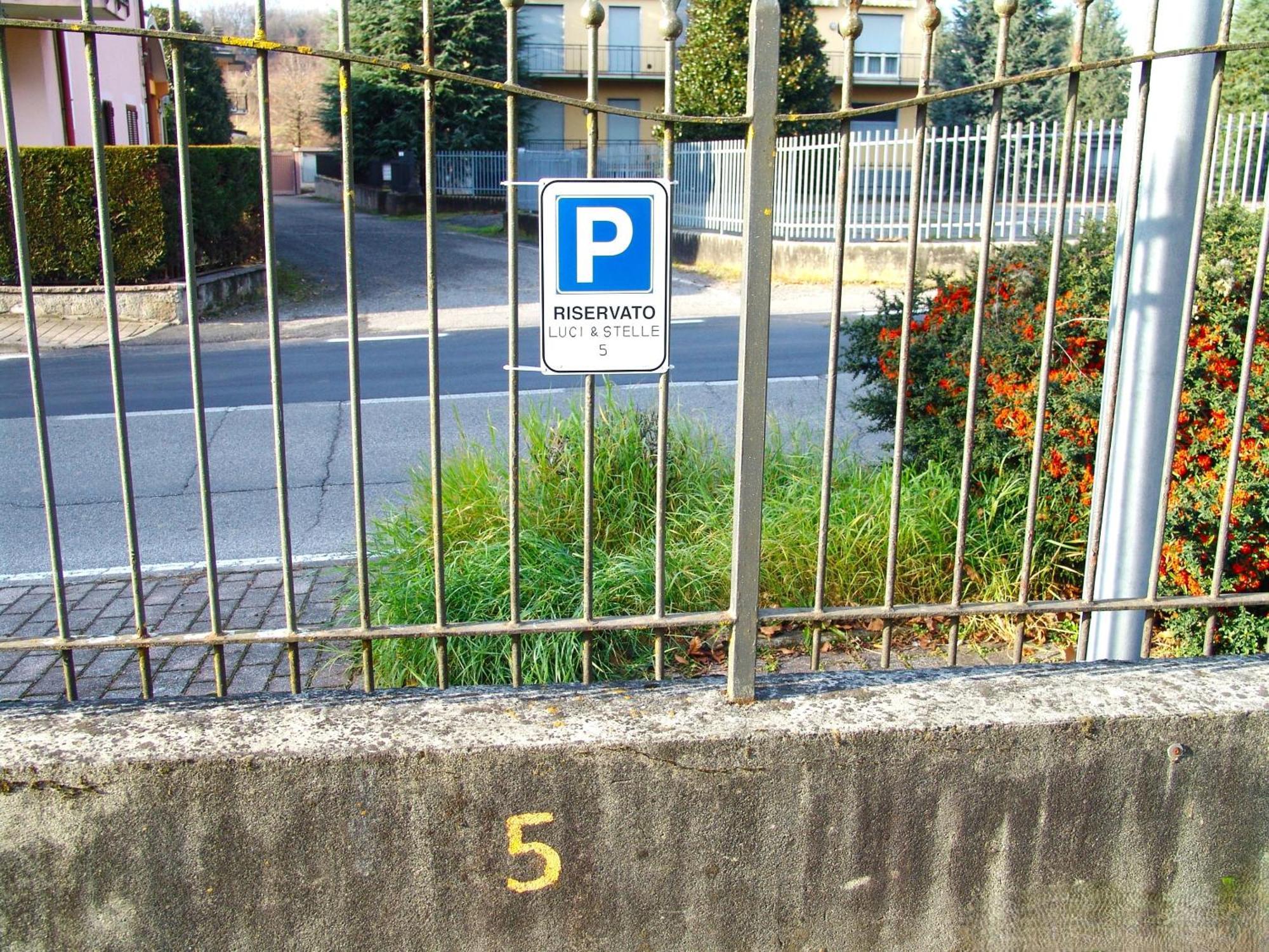Modern Apartment Luci & Stelle Near Lake Como Nibionno ภายนอก รูปภาพ